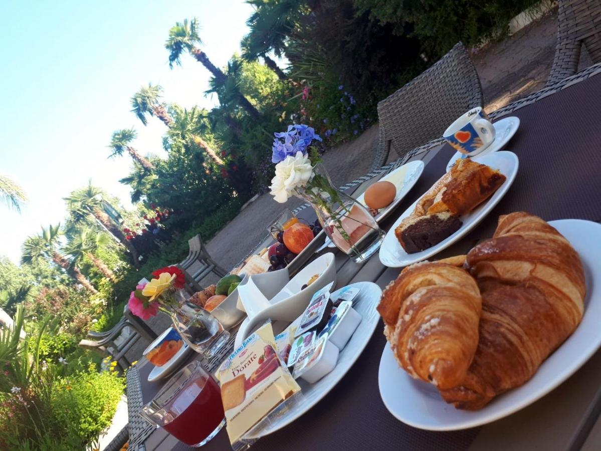 Hotel Ares Pontinia Екстериор снимка