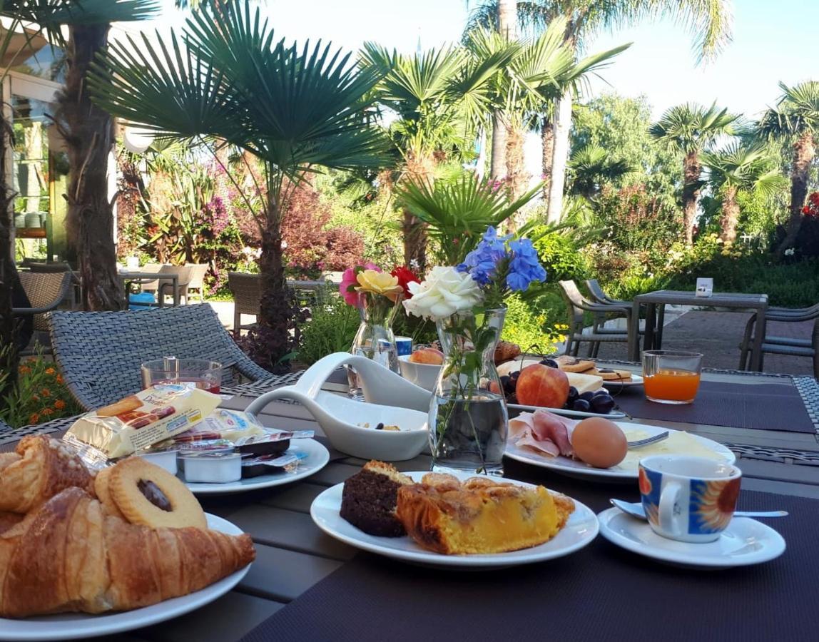 Hotel Ares Pontinia Екстериор снимка