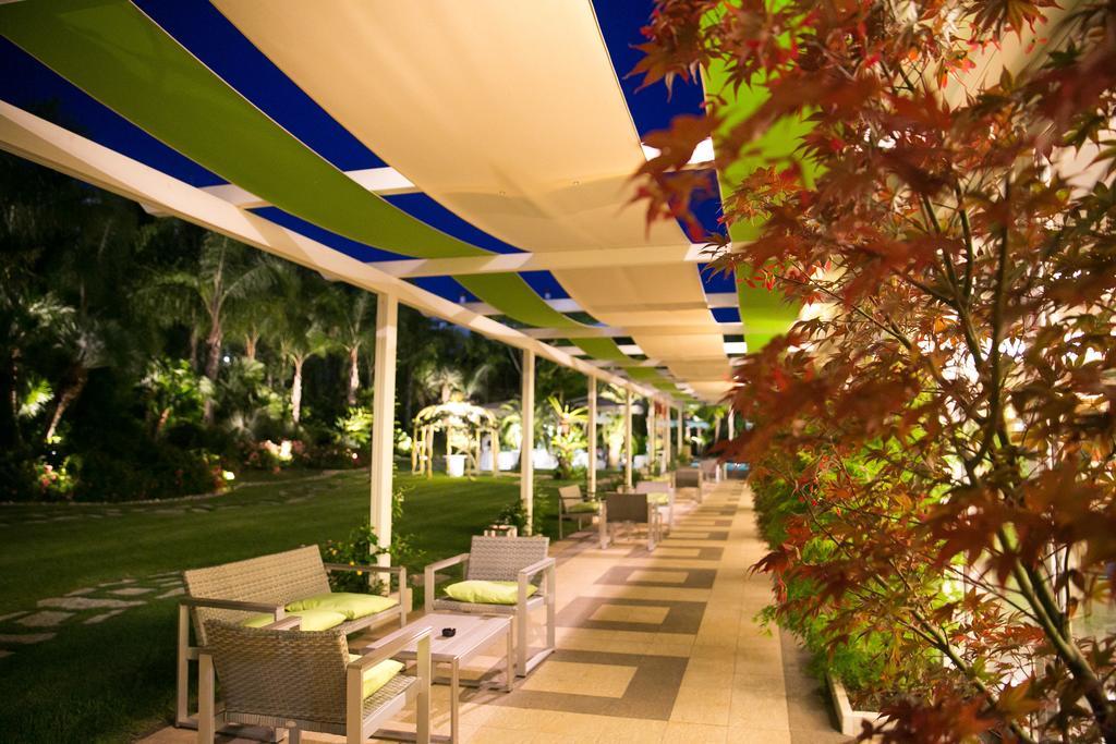 Hotel Ares Pontinia Екстериор снимка