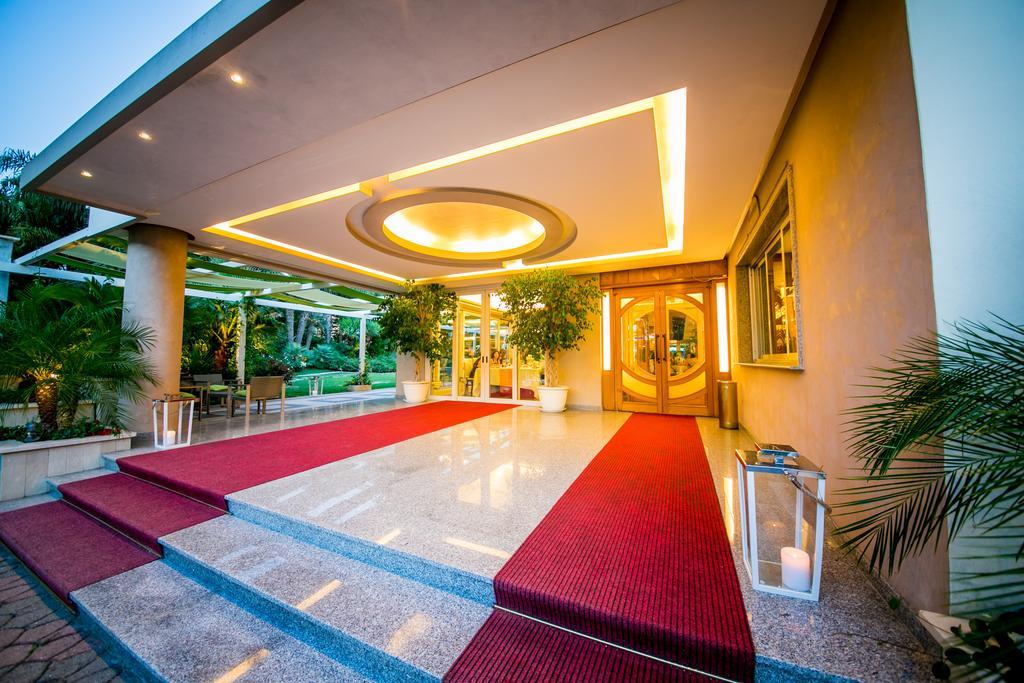 Hotel Ares Pontinia Екстериор снимка